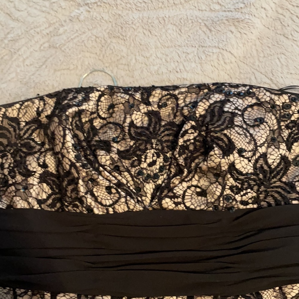 BLACK LACE STRAPLESS DRESS - Picture 5 of 5